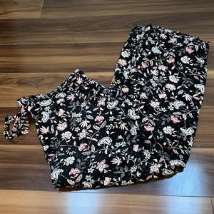 Large old navy belted printed lounge pants with pockets